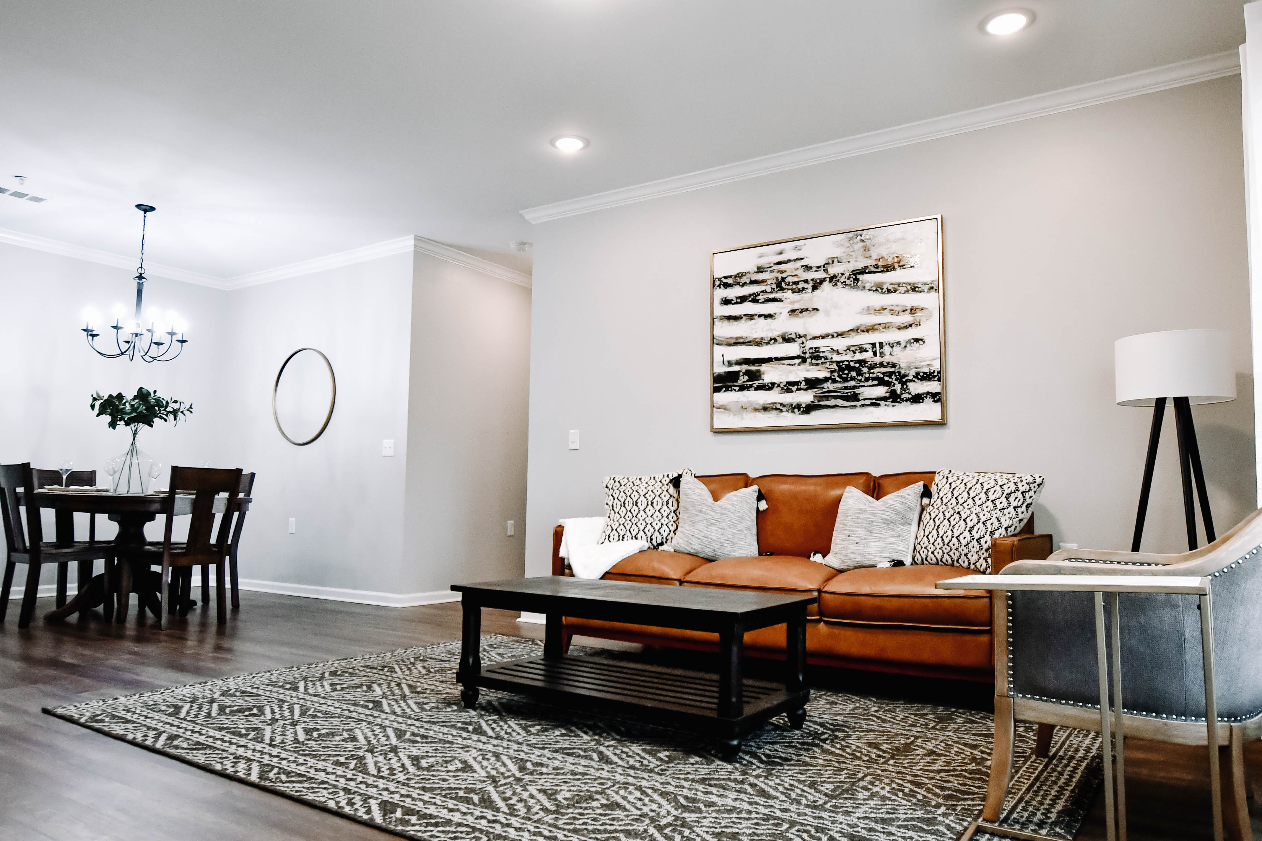 Downtown Apartment - Photo 3